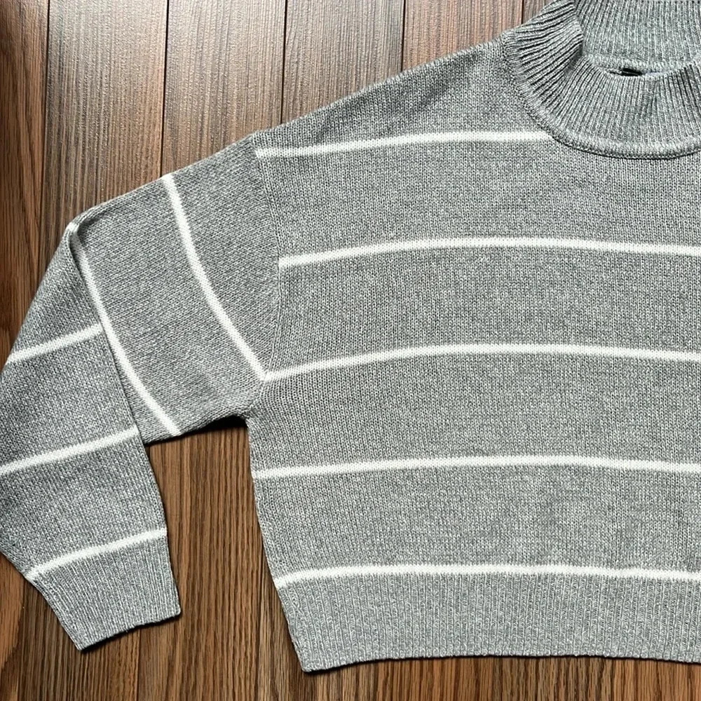 H&M Divided cropped sweater size M - Picture 6 of 10